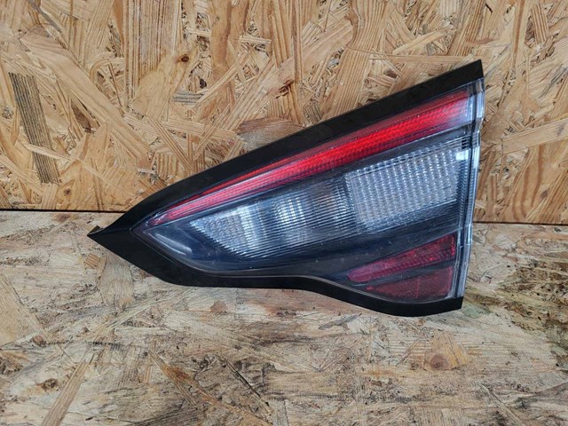 84912AN06A Фонарь внутренний (крышка багажника) правый Subaru Legacy з топляка