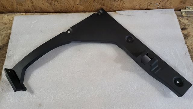 85788AB000MC Накладка багажника збоку права Hyundai Elantra 2021-2023