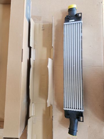 8W0145805AD новий якісний аналог Радіатор інтеркуллера Audi A4 B9/ A5 F9/ A6 С8/ A7 C8/ Q5 B9 фото 2