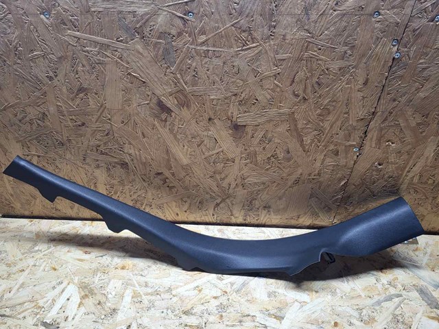 8W0867767A Накладка порога Audi гарний стан
