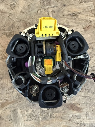 8W0880201AJ6PS Подушка безопасности (AIRBAG) водительская фото 2