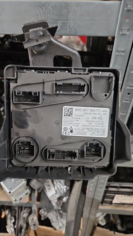 8W0907064FC Блок комфорту задній audi A4 b9
