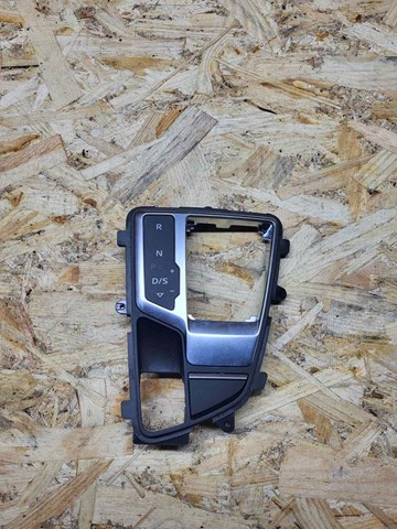 8W1713111C Панель перемикання передач audi a4 b9