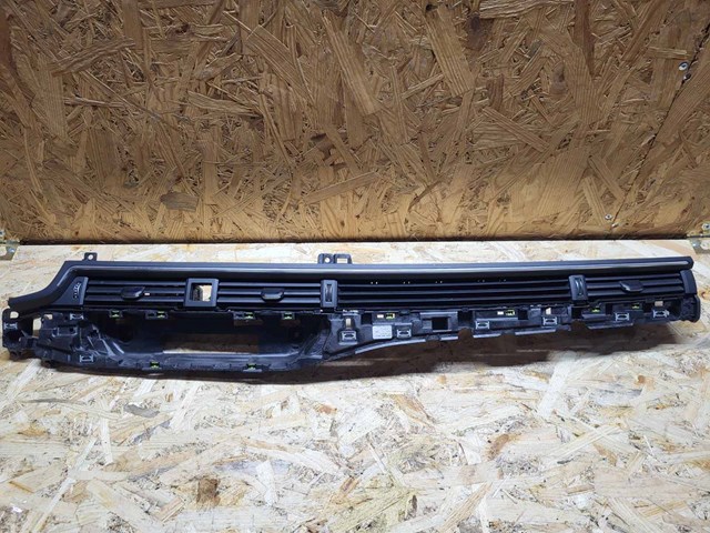 8W1820902D Повітряний дефлектор audi a4