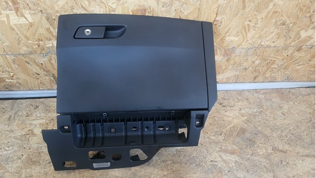 8W18803026PS Бардачок Audi A4 b9
