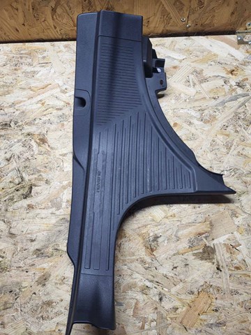 94061SJ000 Накладка порога внутрішня права forester