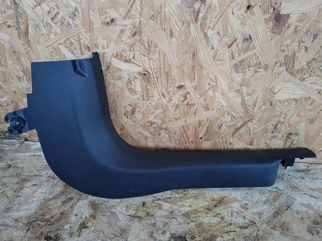 95260624 Накладка порога передняя правая Chevrolet Trax 15-22 черная