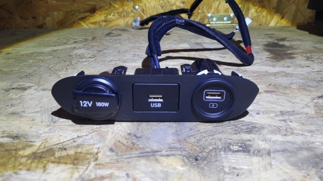 96125AA000 Роз'єм usb торпедо Hyundai Elantra 2021-2023 (CN7)