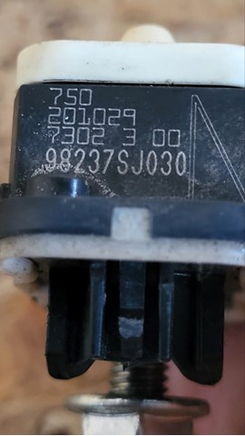 98237SJ030 Датчик удара передней двери