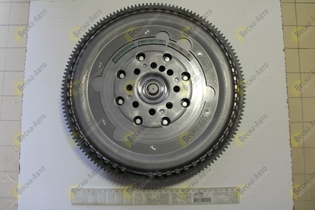 Демпферный маховик 415024310 LUK