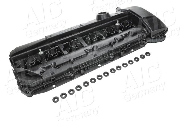 Крышка двигателя BMW 5