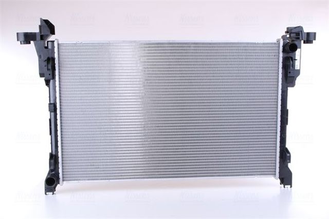 Радиатор системы охлаждения двигателя 630793 NISSENS