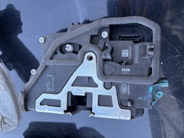 Замок задней двери, левой 7229467 BMW