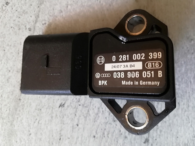 MERCEDES 038906051B Датчик давления наддува в наличии Харьков