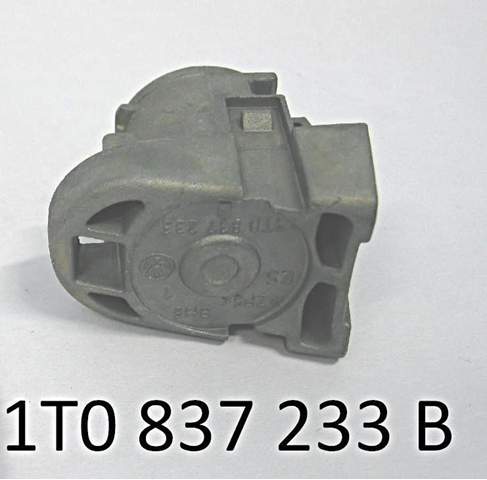 VAG 1T0837233B Ручка двери задней наружная в наличии Киев