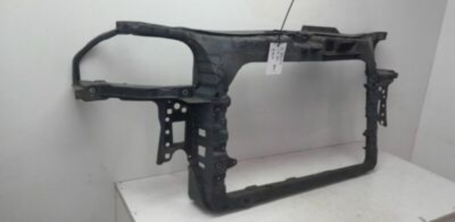 VAG 6L0805588 Рамка радиатора в наличии Павлоград