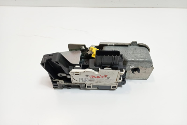 YC1AV21813BV FORD Замок водительской двери купить в Тернополь