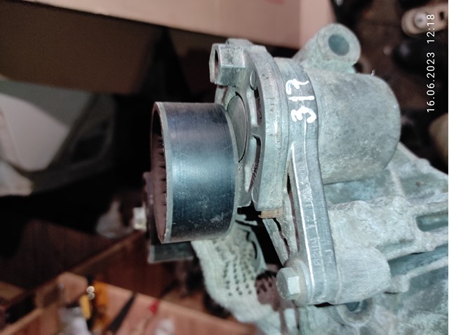 Натяжная планка поликлинового ремня 117505337R NISSAN