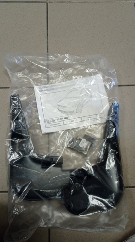 Комплект передних брызговиков 1520507 FORD