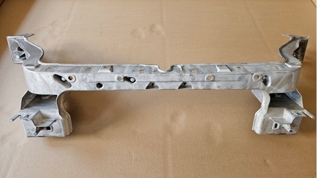 Балка радиатора нижняя LJ9Z16138D FORD
