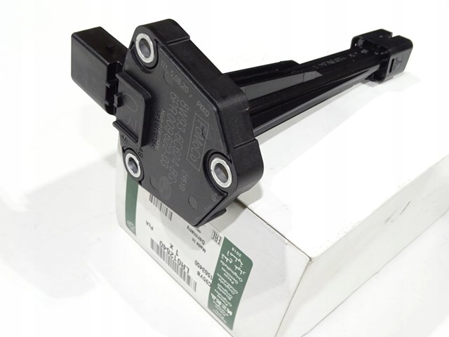 Датчик уровня масла двигателя LR012640 LAND ROVER