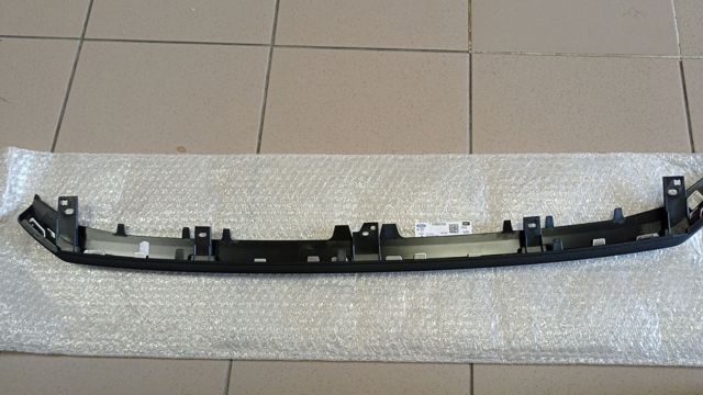 PJ6Z17232A FORD Молдинг решетки радиатора купить в Чернигов