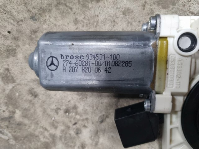 Моторчик стеклоподъемника двери задней, правой A2078200642 MERCEDES