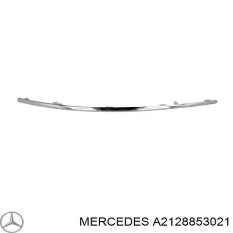 Молдинг решетки переднего бампера, правый A2128853021 MERCEDES