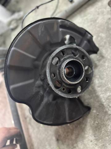Цапфа поворотного кулака A2223500941 MERCEDES