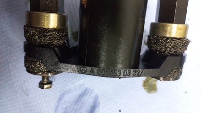 MERCEDES 0011530332 Датчик уровня масла в наличии Житомир