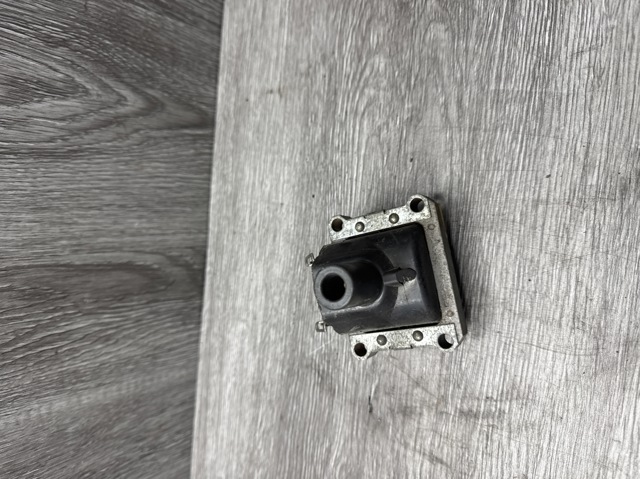BOSCH 0221504410 Катушка зажигания в наличии Черкассы