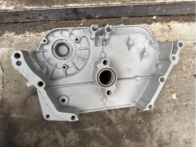 MERCEDES 1040162406 Передняя крышка головки блока цилиндров (ГБЦ) в наличии Ирпень