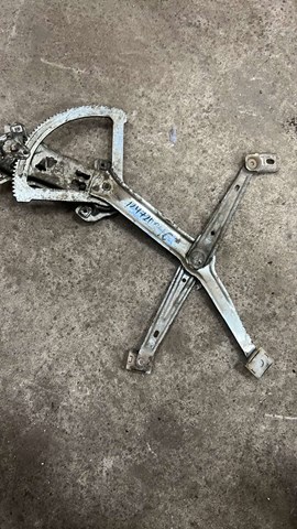 Механизм стеклоподъемника двери передней, правой 1247200446 MERCEDES