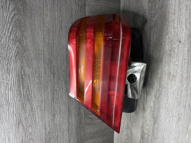 Задний правый стоп 1408200464 MERCEDES