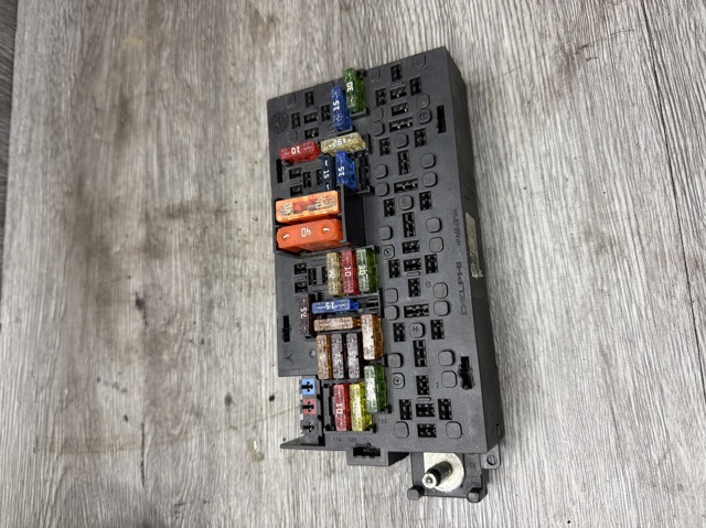 Коробка предохранителей 1645400672 MERCEDES