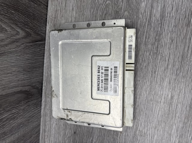 Блок управления пневмоподвеской 2115451732 MERCEDES