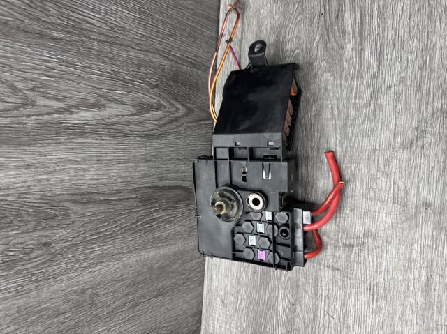 MERCEDES 2115461141 Колодка соединительная плюсового кабеля в наличии Николаев