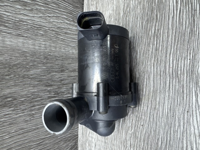 Водяной насос охлаждения электрический дополнительный 7L0965561D VAG
