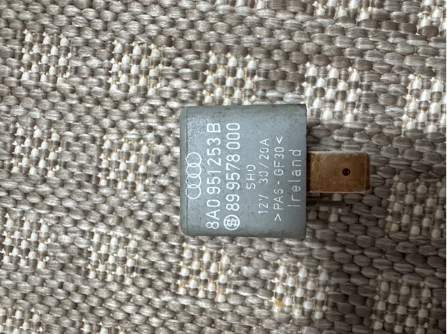 Реле электробензонасоса 8A0951253B VAG