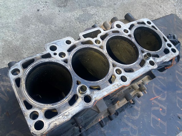 03L100104D VAG Блок цилиндров двигателя купить в Житомир