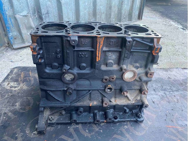 03L100104D Блок цилиндров двигателя купить Винница
