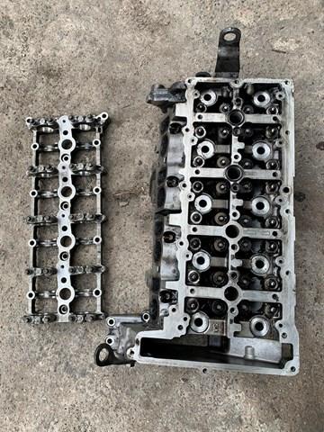 ГБЦ мотора 11127810463 BMW