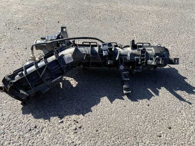 Впускной коллектор 11618579245 BMW