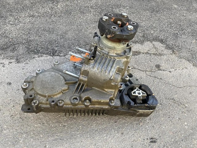 Коробка раздаточная 27107599886 BMW