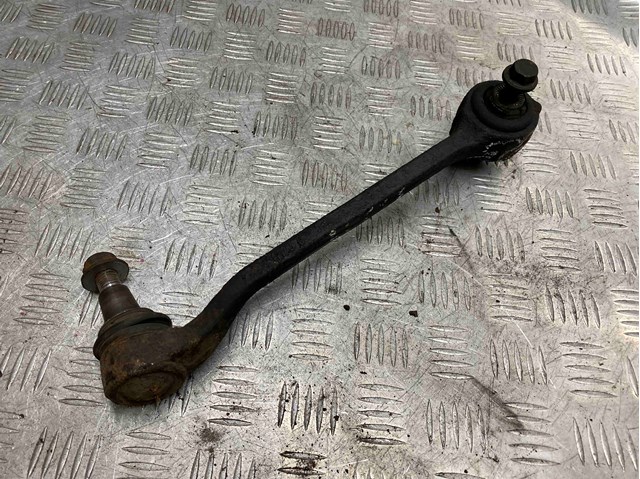 Передний нижний рычаг 31126787670 BMW