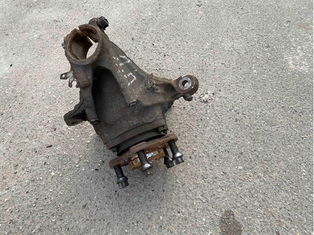 Цапфа поворотная правая 31216855954 BMW