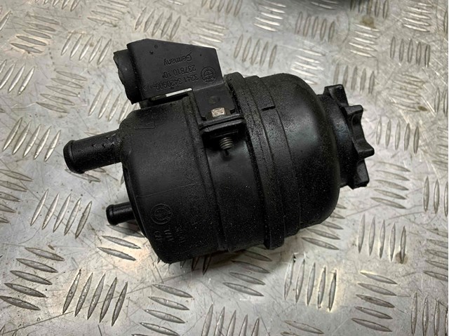 Бачок гидроусилителя 32416851217 BMW