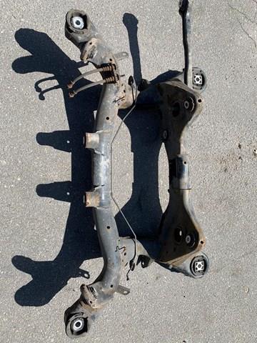Поперечка задней подвески 33316792474 BMW