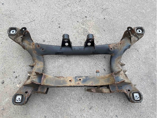 Подрамник задний 33316792505 BMW