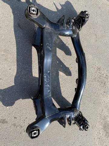 Балка задней подвески поперечная 33318837913 BMW